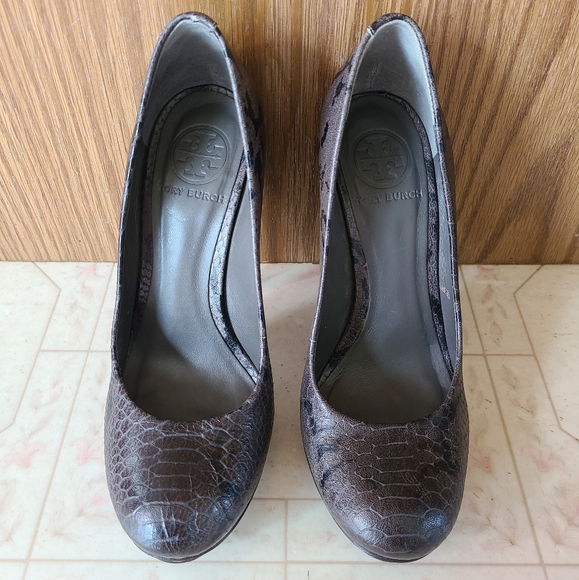 Tory Burch Amazon Jude Pumps Size 6M ~ EUC like new! - Picture 5 of 10